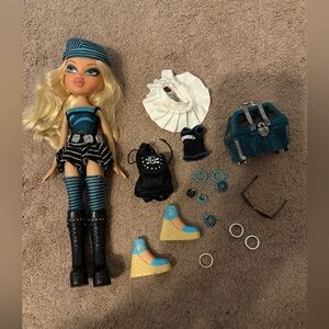 Bratz Treasure Cloe